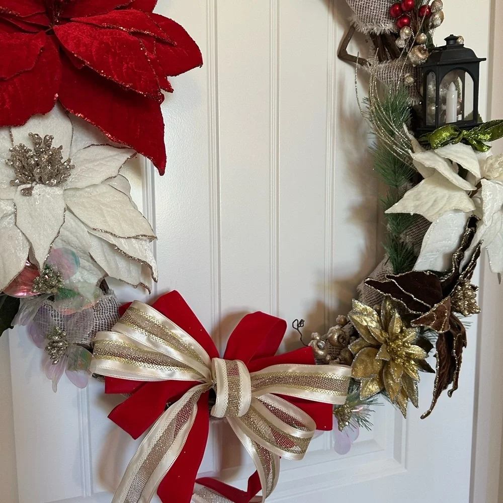 Elegant Wreath with Red and White Poinsettias
